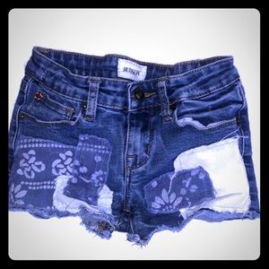 Kids Hudson shorts size 8